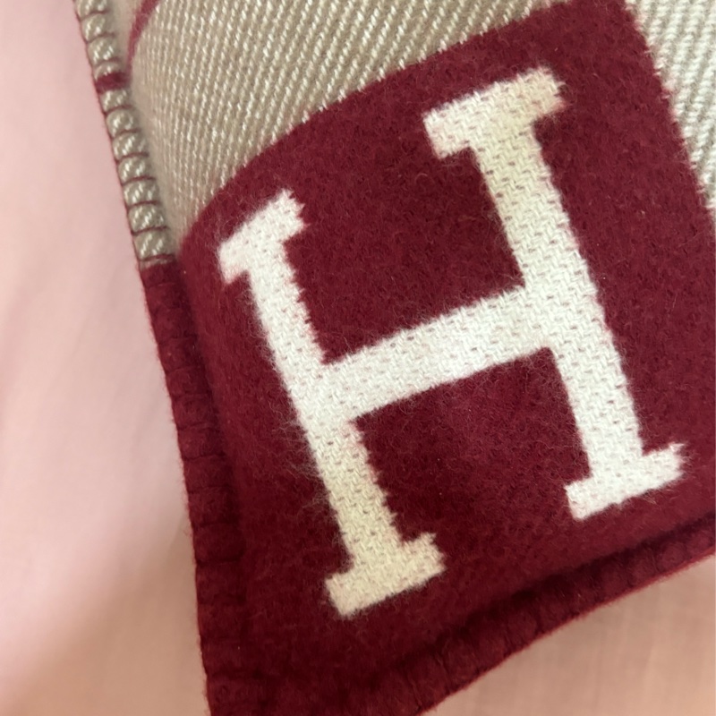 現貨商品 二手商品 愛馬仕專櫃正品 台灣購證 Hermes 經典H愛馬仕紅抱枕-21