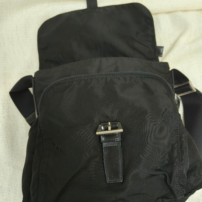 ㊣✨PRADA✨（附防塵袋）普拉達 黑色 掀蓋式 輕量 帆布 單釦 郵差包 相機包 肩背包 斜背包 /二手包/二手精品/保證正品🌳二手樹屋🌳-23