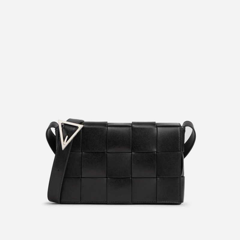 BV Cassette cross-body bag 經典15格 小牛皮外黑內BV綠跳色款-0