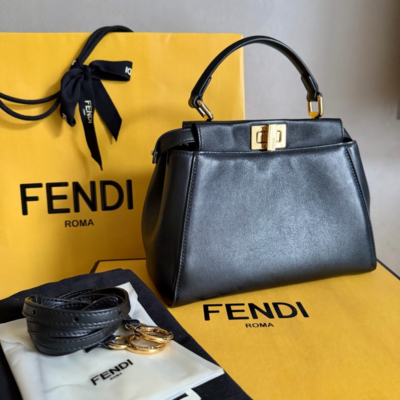 Fendi Mini Peekaboo 黑金皮革-0