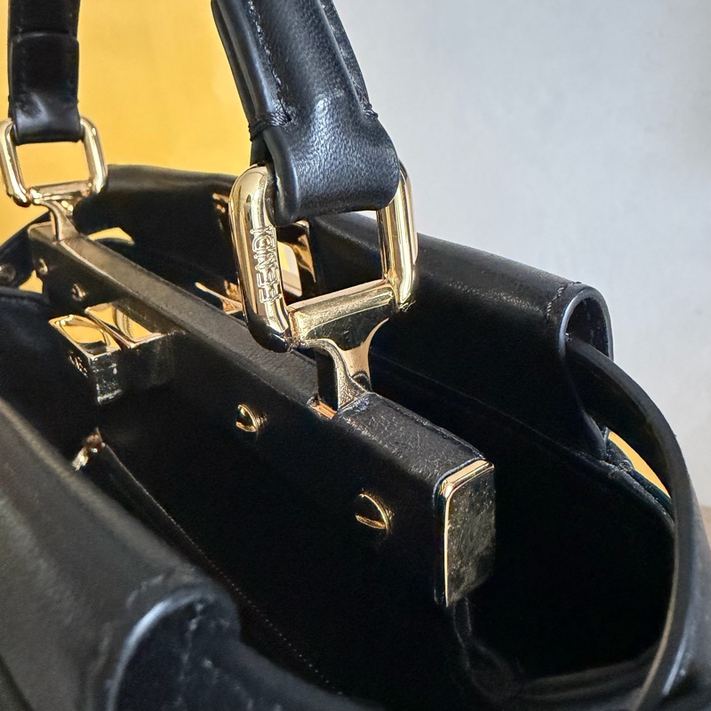 Fendi Mini Peekaboo 黑金皮革-19