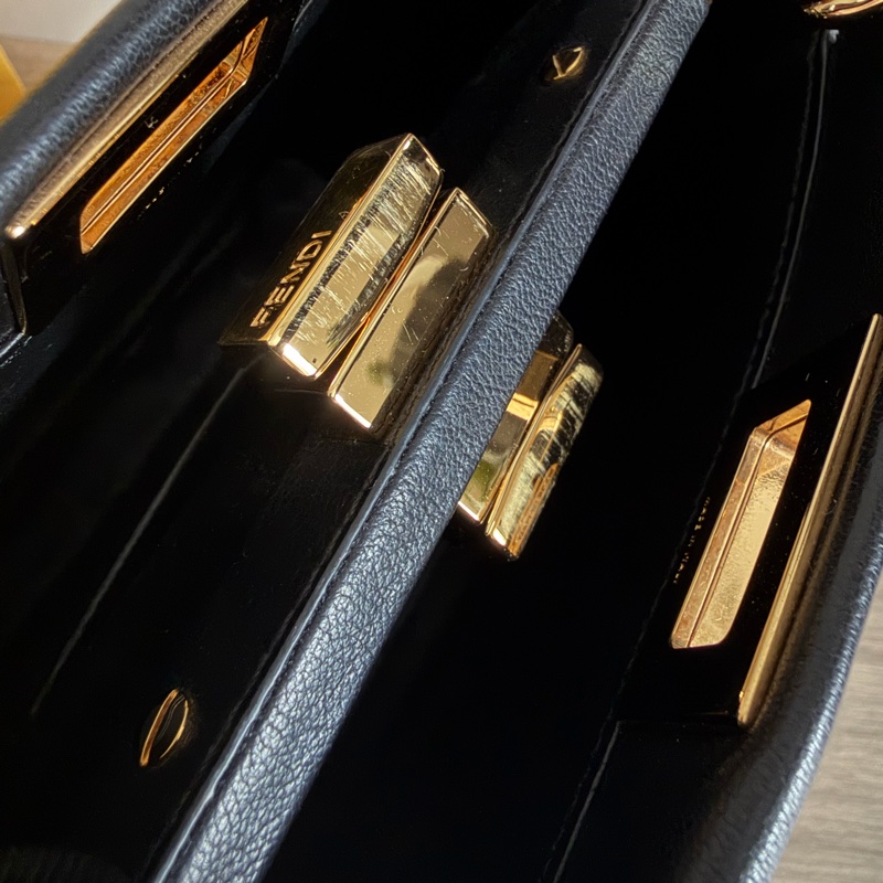 Fendi Mini Peekaboo 黑金皮革-21