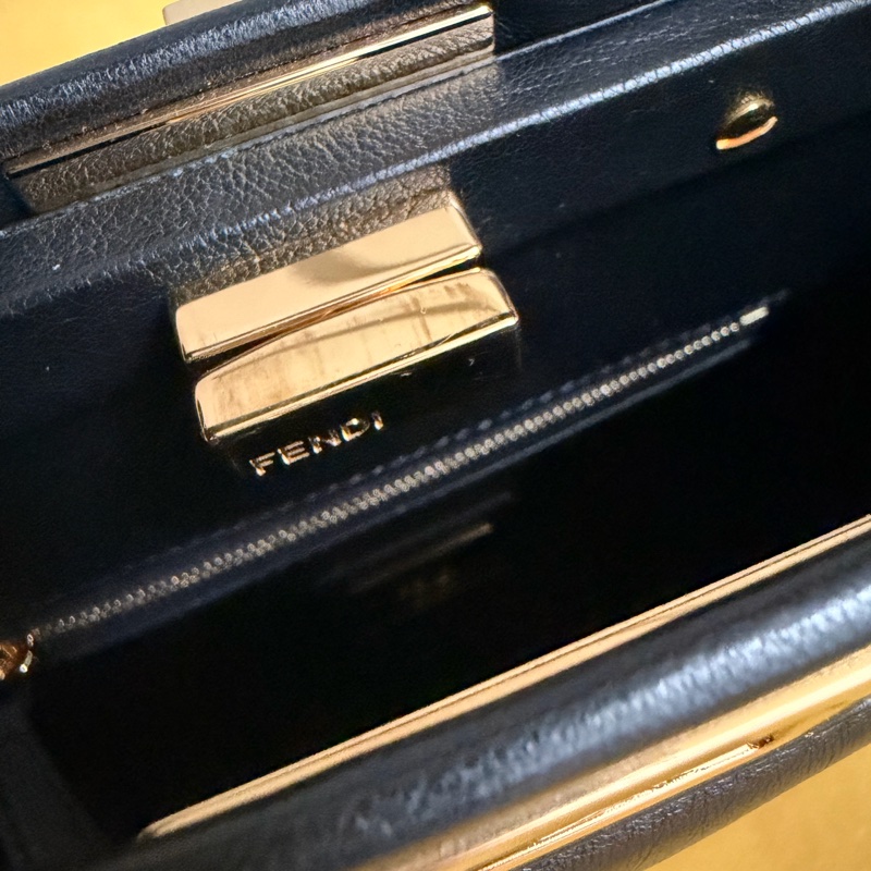 Fendi Mini Peekaboo 黑金皮革-22