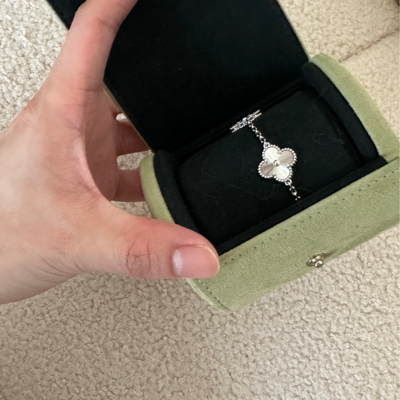 vca白金五花手鍊 梵克雅寶 van cleef&Arpels-4