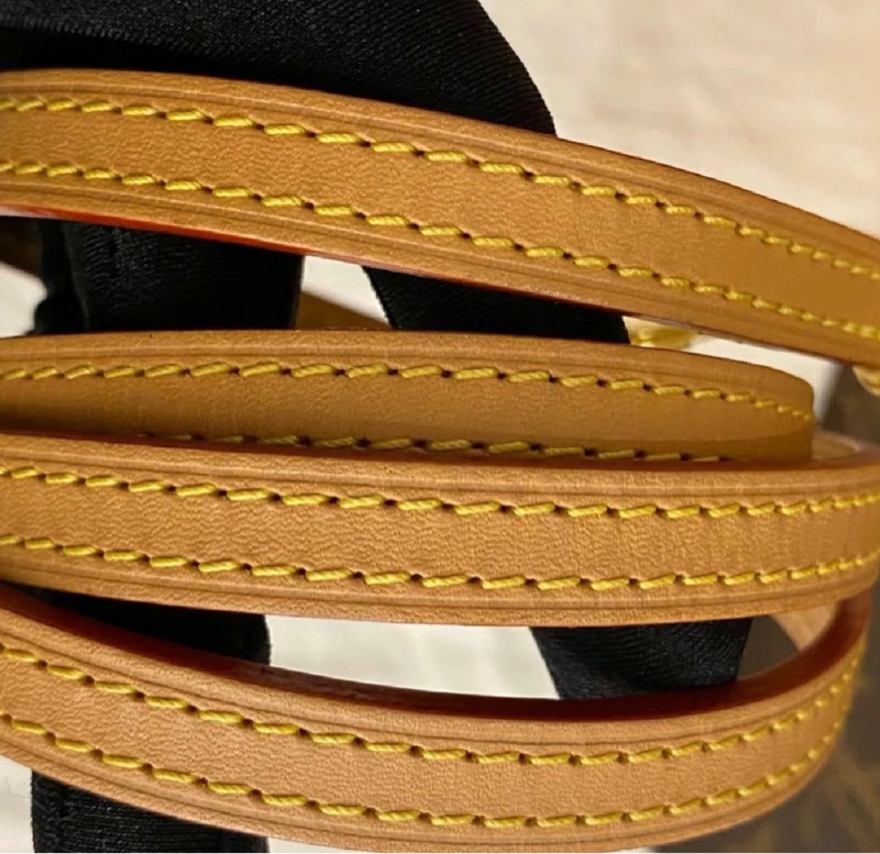 【哥吉拉精品時尚】LV 老花琴譜包 芯片款-4