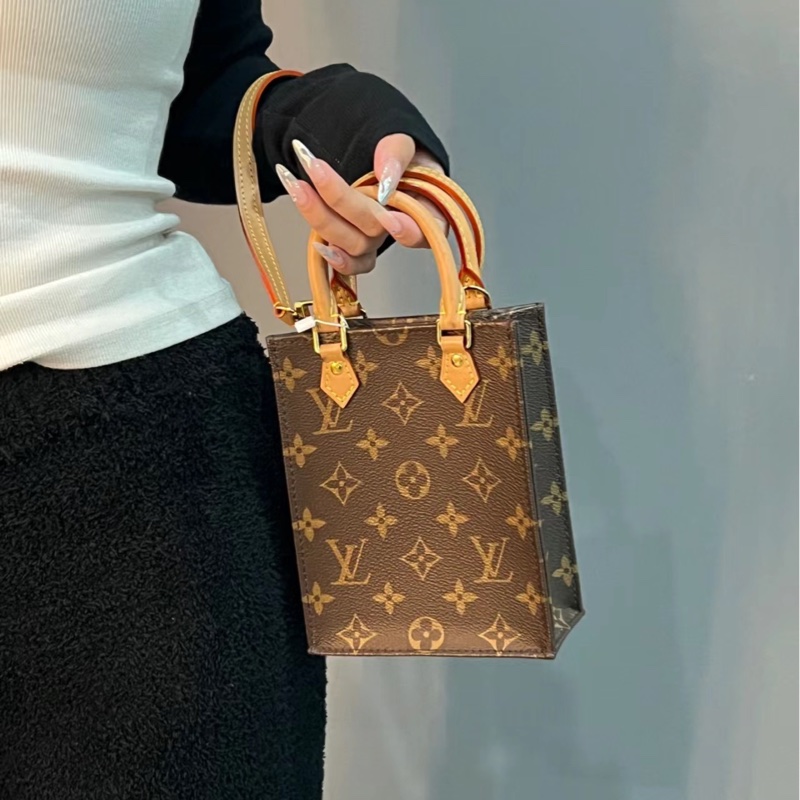 【哥吉拉精品時尚】LV 老花琴譜包 芯片款-11