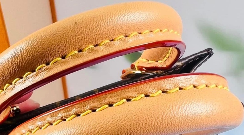 【哥吉拉精品時尚】LV 老花琴譜包 芯片款-14