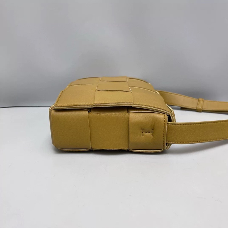 BV Cassette全皮編織橄欖綠單肩斜挎包-1