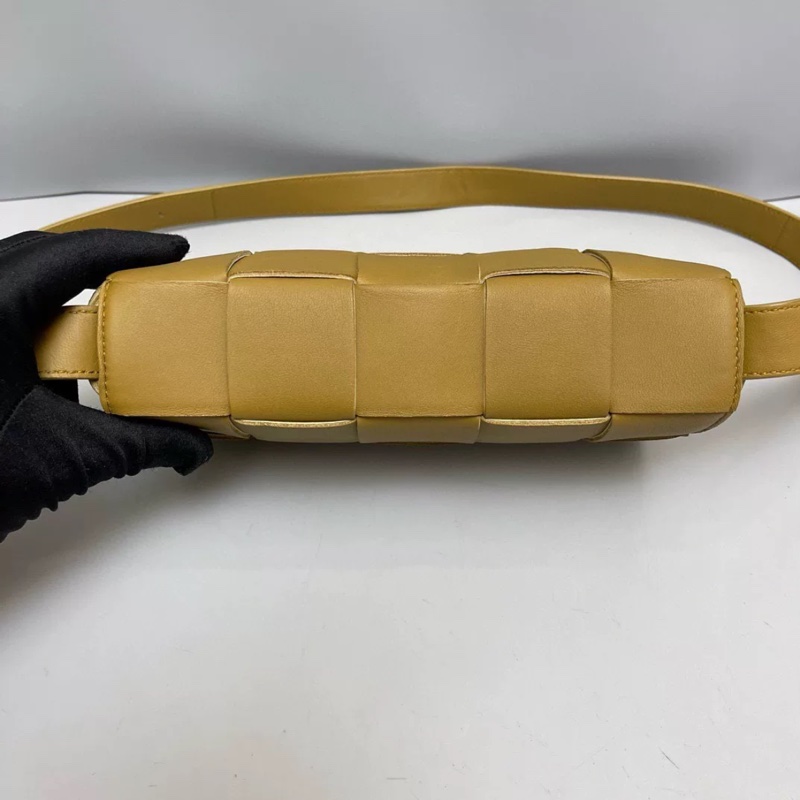 BV Cassette全皮編織橄欖綠單肩斜挎包-4