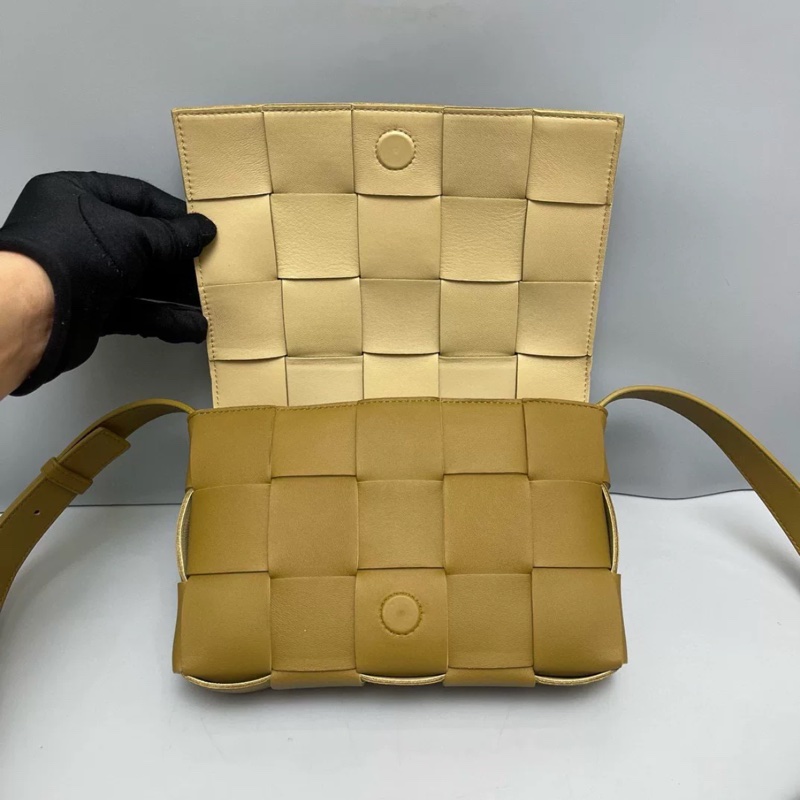 BV Cassette全皮編織橄欖綠單肩斜挎包-6