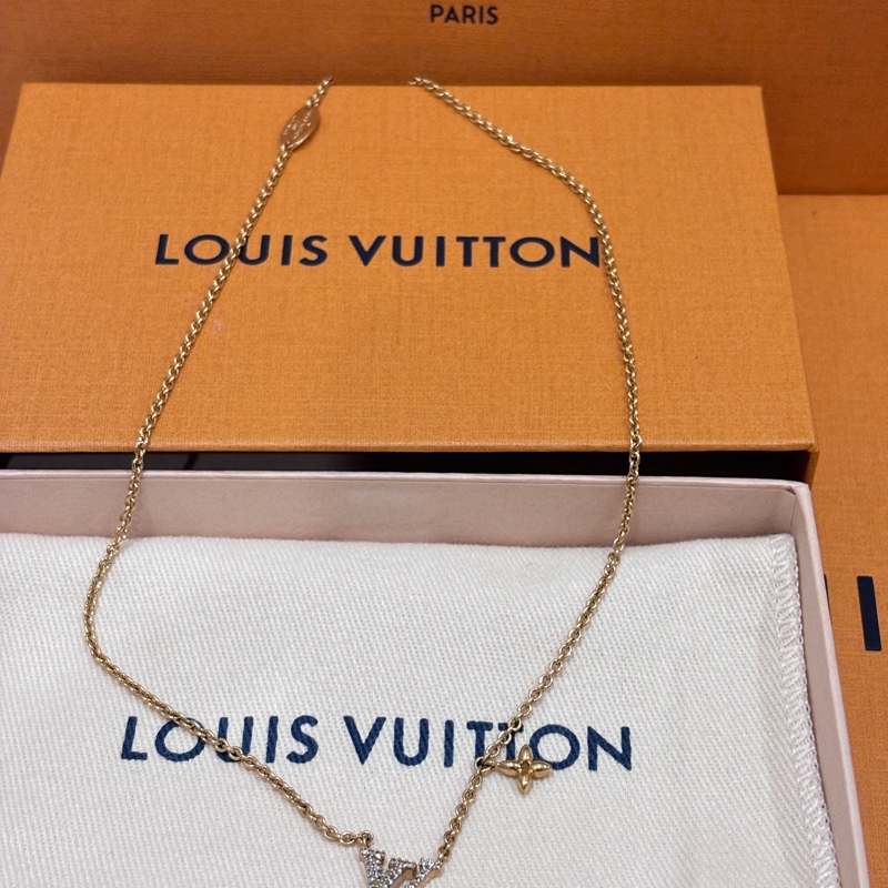 LV 鋯石項鍊-2