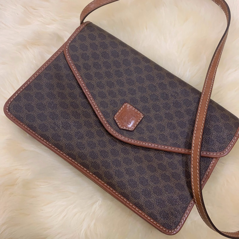 Celine 凱旋門復古老花 pvc 真皮 信封側背包-3