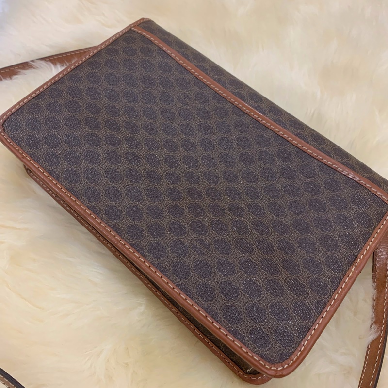 Celine 凱旋門復古老花 pvc 真皮 信封側背包-5