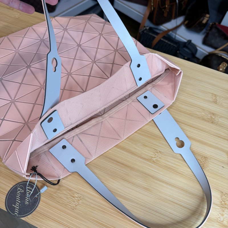 BAOBAO三宅一生2023新款霧面粉色粉網6x6肩背/手提🗝️超質感-13