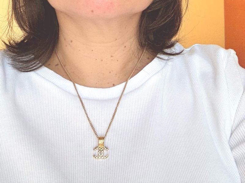 Chanel全新經典雙C墜飾金色項鍊-5