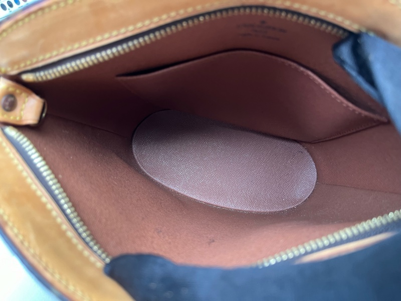 🔥限時特價至7/25🧸 LV M51290 中號貝殼包 斜背包 肩背包 包 五金發亮✨-11