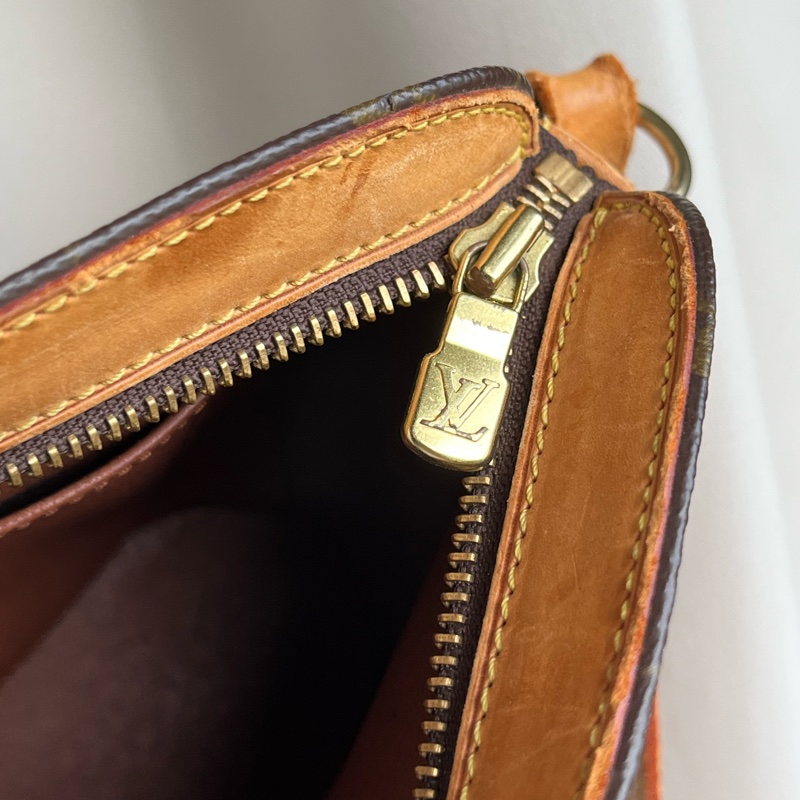 🔥限時特價至7/25🧸 LV M51290 中號貝殼包 斜背包 肩背包 包 五金發亮✨-15