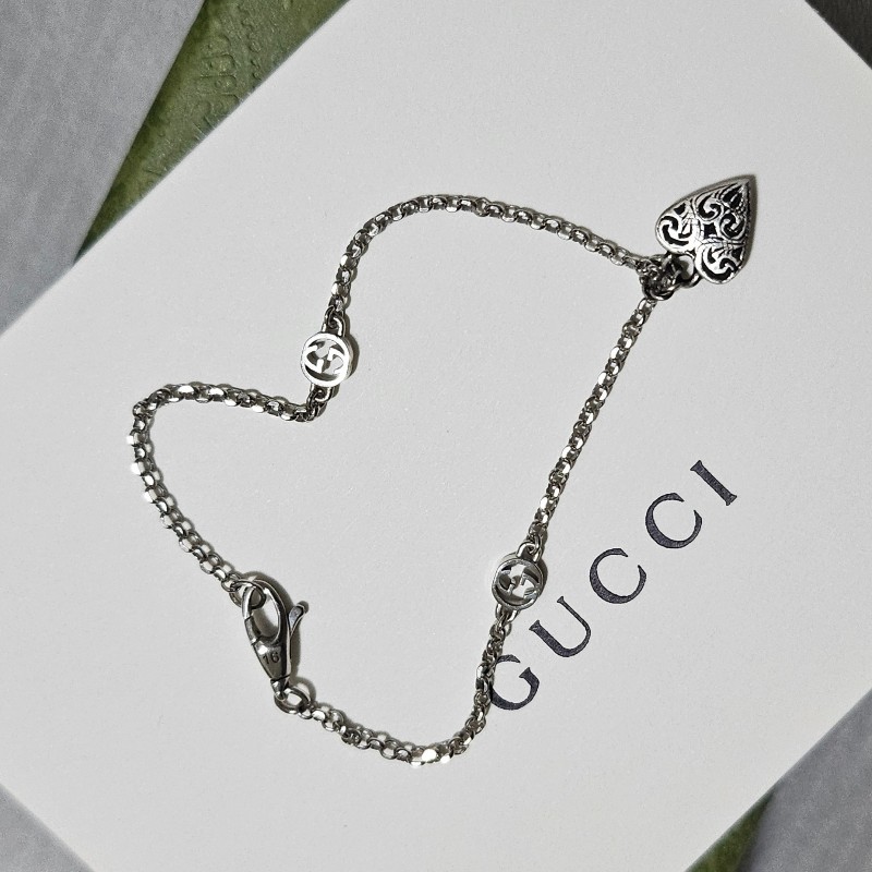 ♡gucci雕花愛心銀手鍊-2