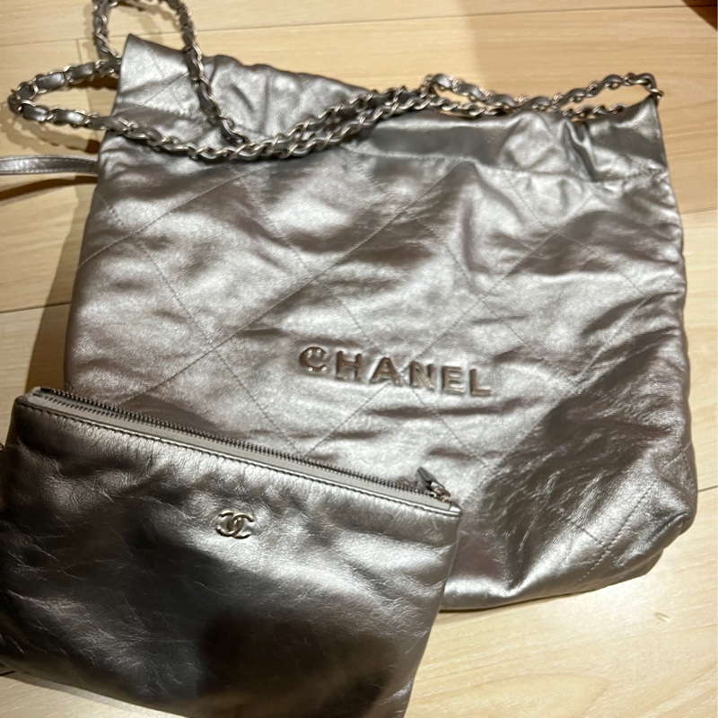 Chanel 22 bag mini 亮銀色-10
