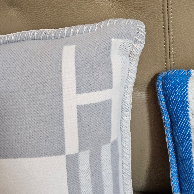 Hermes 全新品,愛馬仕,Ithaque 抱枕-2