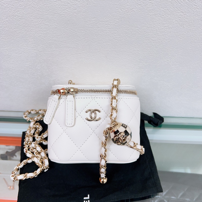 (已出❌) 近新✨Chanel 黑白足球調節扣 白色小盒子/ 鏈條化妝包/ 小廢包 mini vanity-0