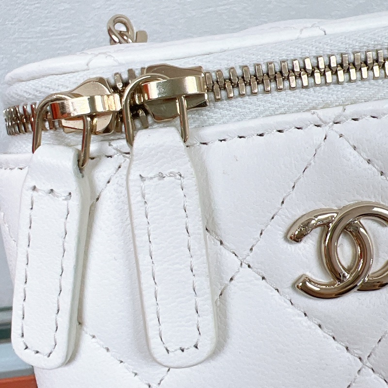 (已出❌) 近新✨Chanel 黑白足球調節扣 白色小盒子/ 鏈條化妝包/ 小廢包 mini vanity-2