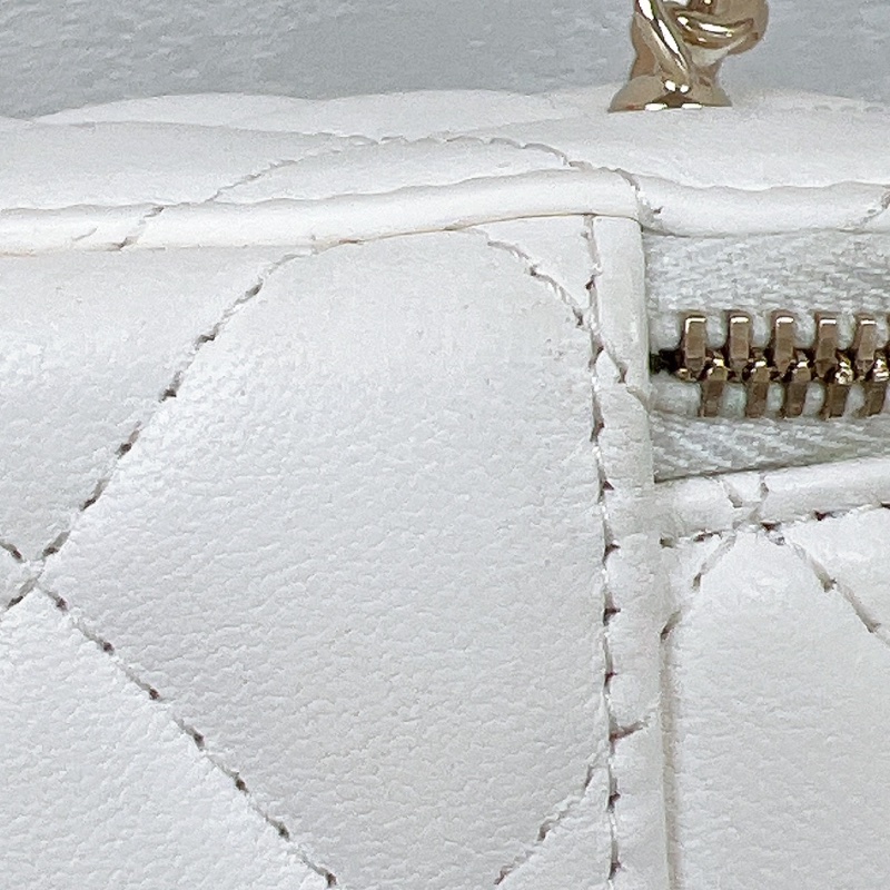 (已出❌) 近新✨Chanel 黑白足球調節扣 白色小盒子/ 鏈條化妝包/ 小廢包 mini vanity-7