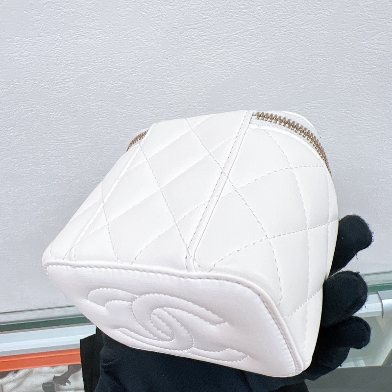 (已出❌) 近新✨Chanel 黑白足球調節扣 白色小盒子/ 鏈條化妝包/ 小廢包 mini vanity-9