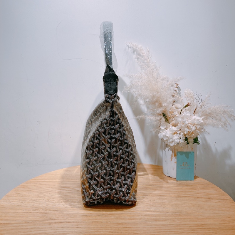 全新戈雅 特別版粉色心心形logo 黑色腋下包 Hobo Bag-3