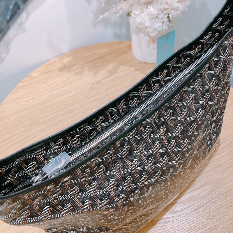 全新戈雅 特別版粉色心心形logo 黑色腋下包 Hobo Bag-5