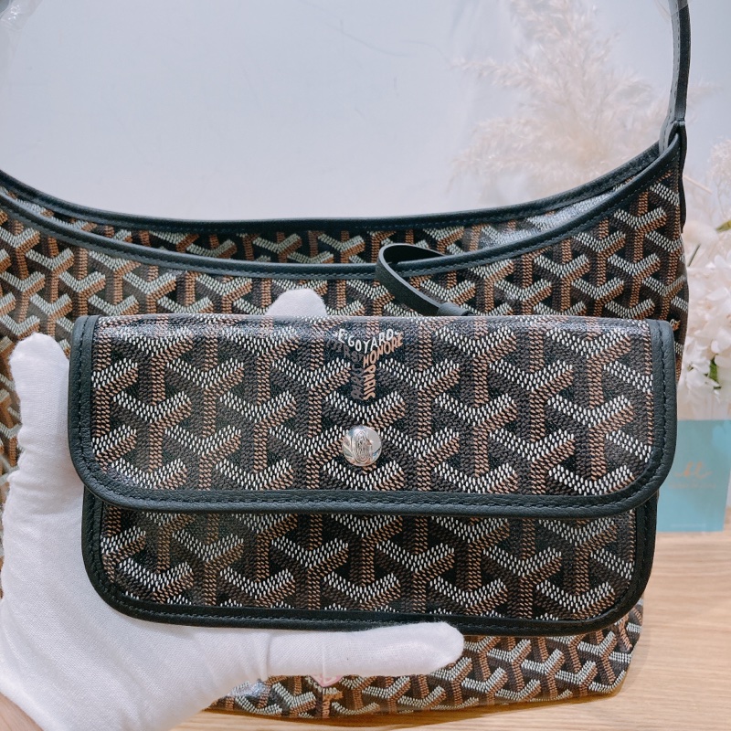 全新戈雅 特別版粉色心心形logo 黑色腋下包 Hobo Bag-7