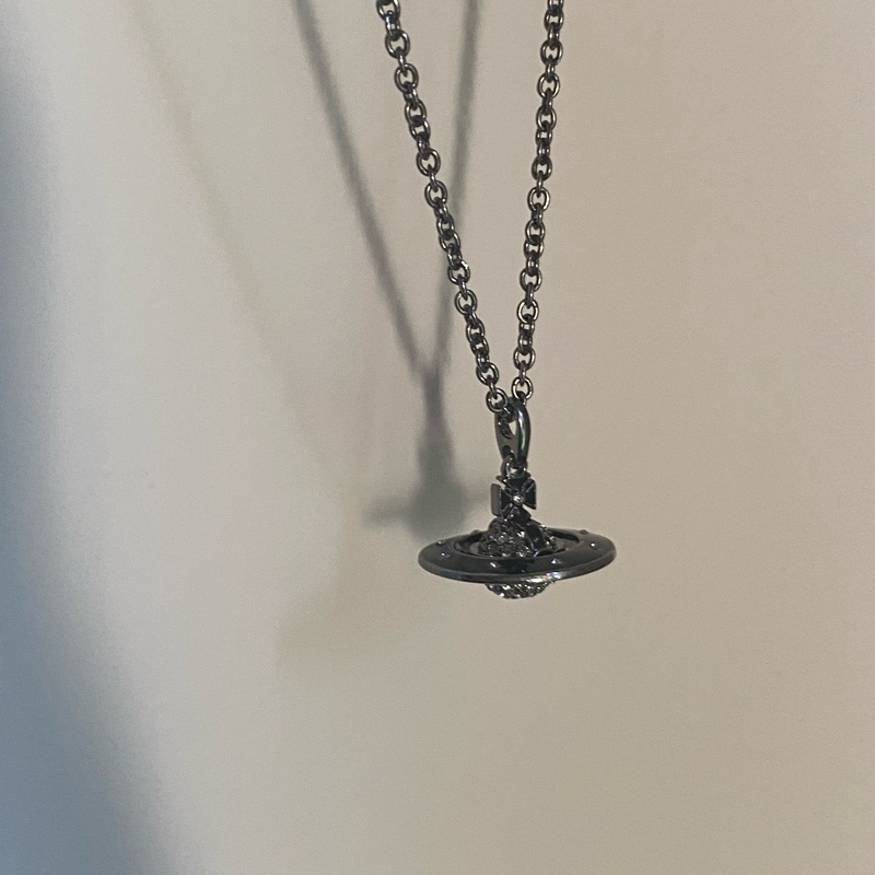 Vivienne Westwood 立體土星銀黑色項鍊-1