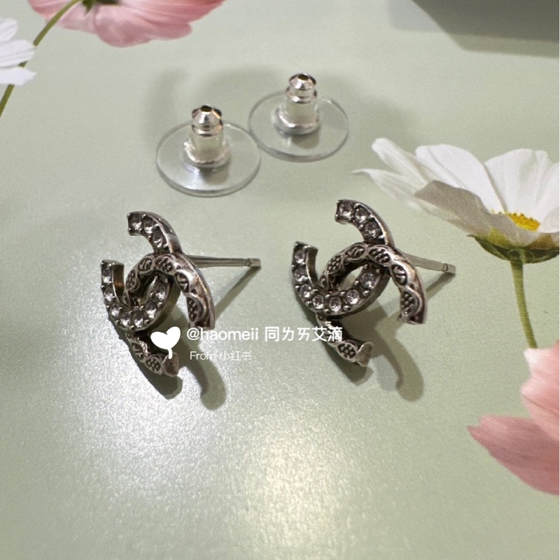 Chanel 24A圖騰雕刻耳環 迷你小尺寸 耳環-6