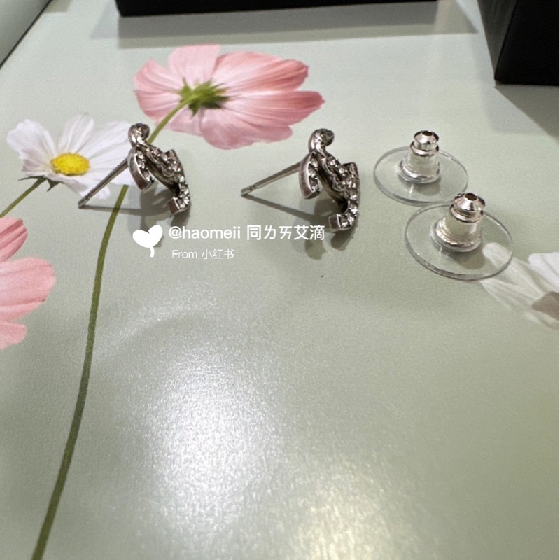 Chanel 24A圖騰雕刻耳環 迷你小尺寸 耳環-8