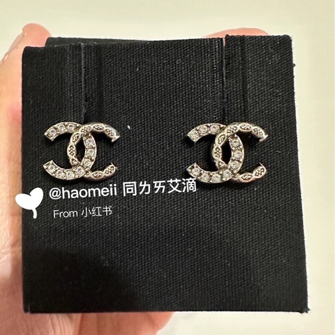 Chanel 24A圖騰雕刻耳環 迷你小尺寸 耳環
