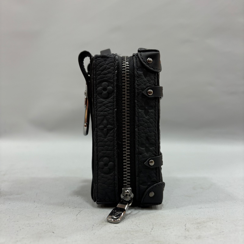 LV 黑顆粒牛皮壓紋Soft Trunk吊飾 袖珍軟箱旅行袋鑰匙圈掛飾-2