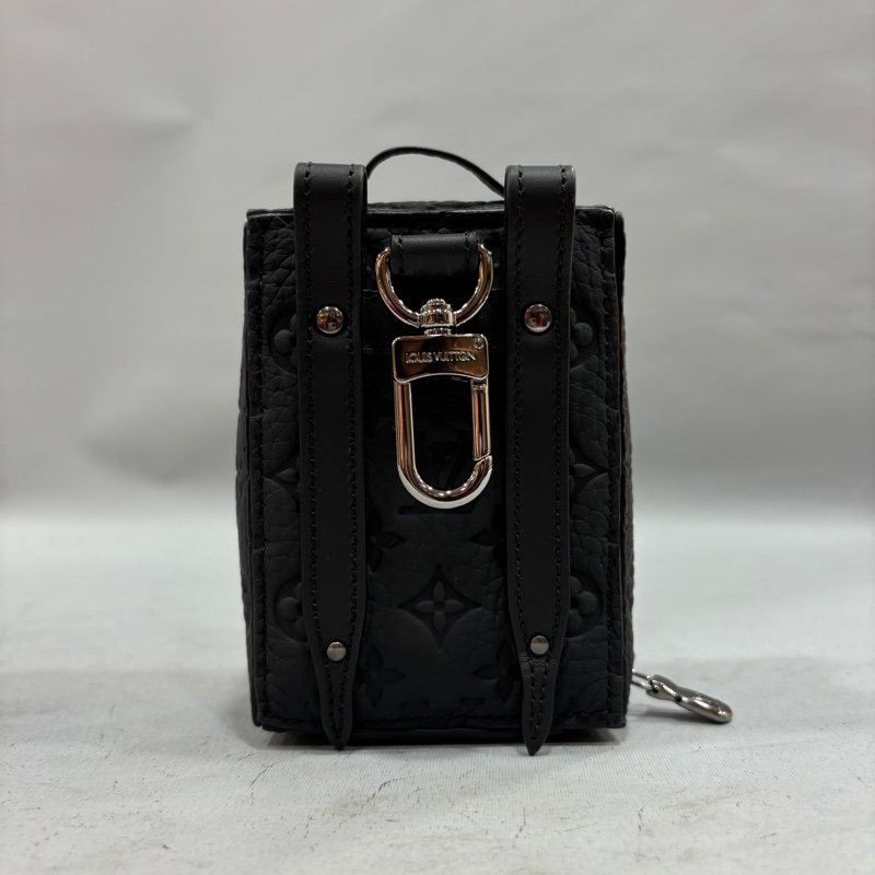 LV 黑顆粒牛皮壓紋Soft Trunk吊飾 袖珍軟箱旅行袋鑰匙圈掛飾-3