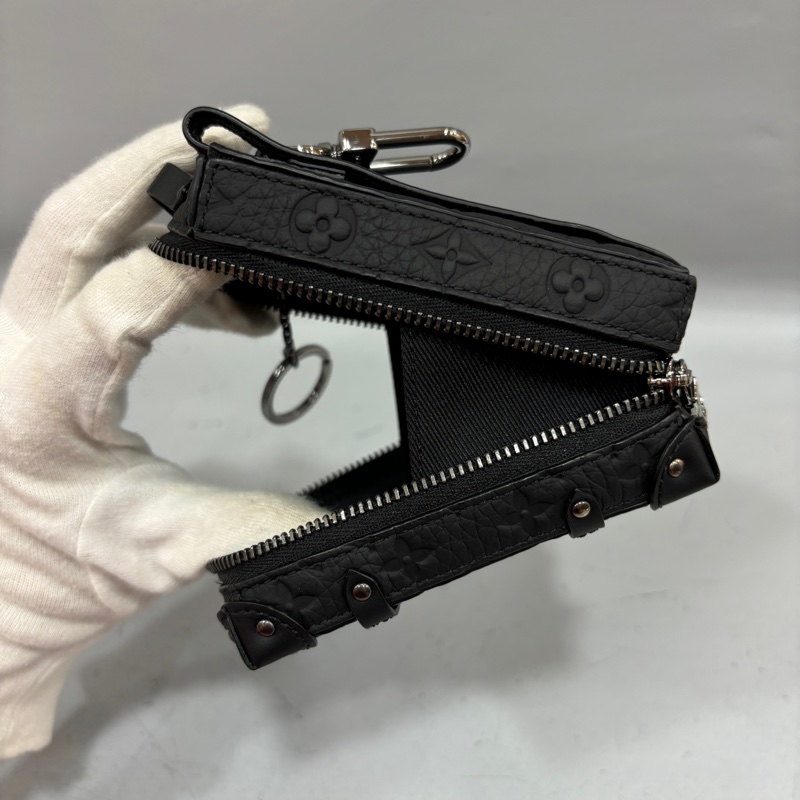 LV 黑顆粒牛皮壓紋Soft Trunk吊飾 袖珍軟箱旅行袋鑰匙圈掛飾-18