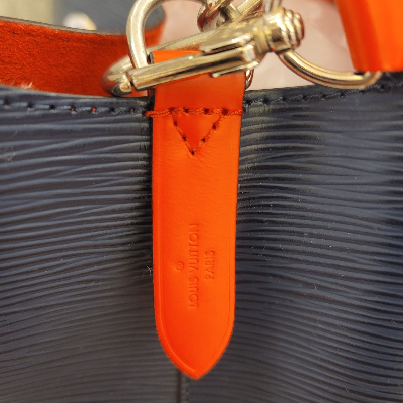 🎉斷捨離出清🎉LV Neonoe EPI水波紋 撞色斜背/肩背 水桶包-11