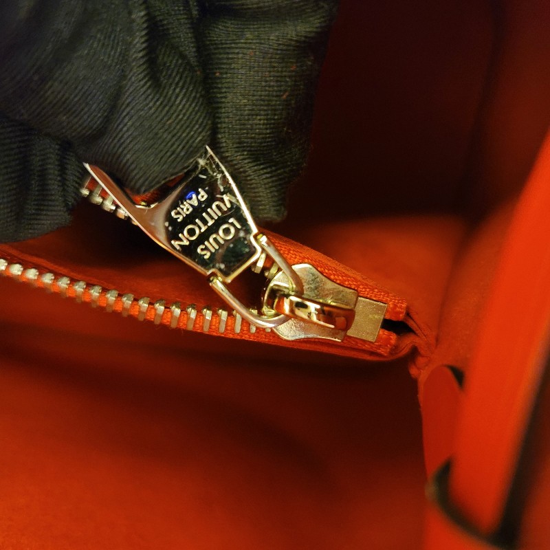 🎉斷捨離出清🎉LV Neonoe EPI水波紋 撞色斜背/肩背 水桶包-21