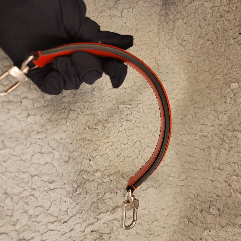 🎉斷捨離出清🎉LV Neonoe EPI水波紋 撞色斜背/肩背 水桶包-35