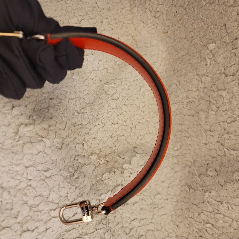 🎉斷捨離出清🎉LV Neonoe EPI水波紋 撞色斜背/肩背 水桶包-36