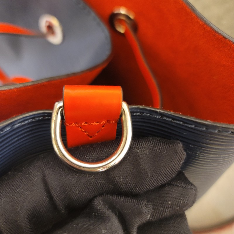 🎉斷捨離出清🎉LV Neonoe EPI水波紋 撞色斜背/肩背 水桶包-39