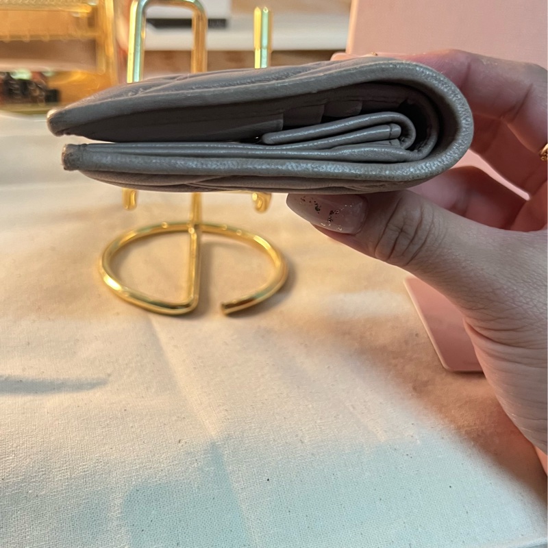 MIUMIU 抓皺羊皮 粉色女短夾 皺皺包-8