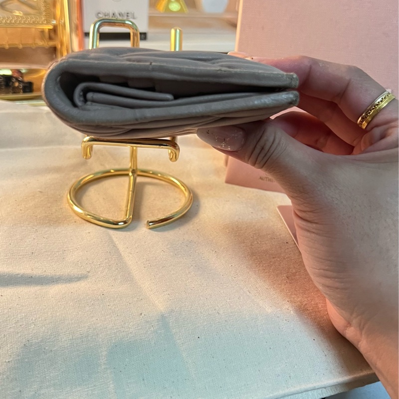 MIUMIU 抓皺羊皮 粉色女短夾 皺皺包-9