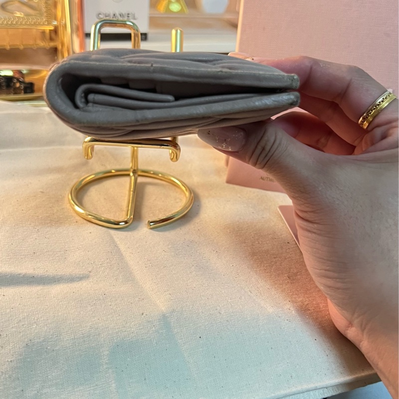 MIUMIU 抓皺羊皮 粉色女短夾 皺皺包-18