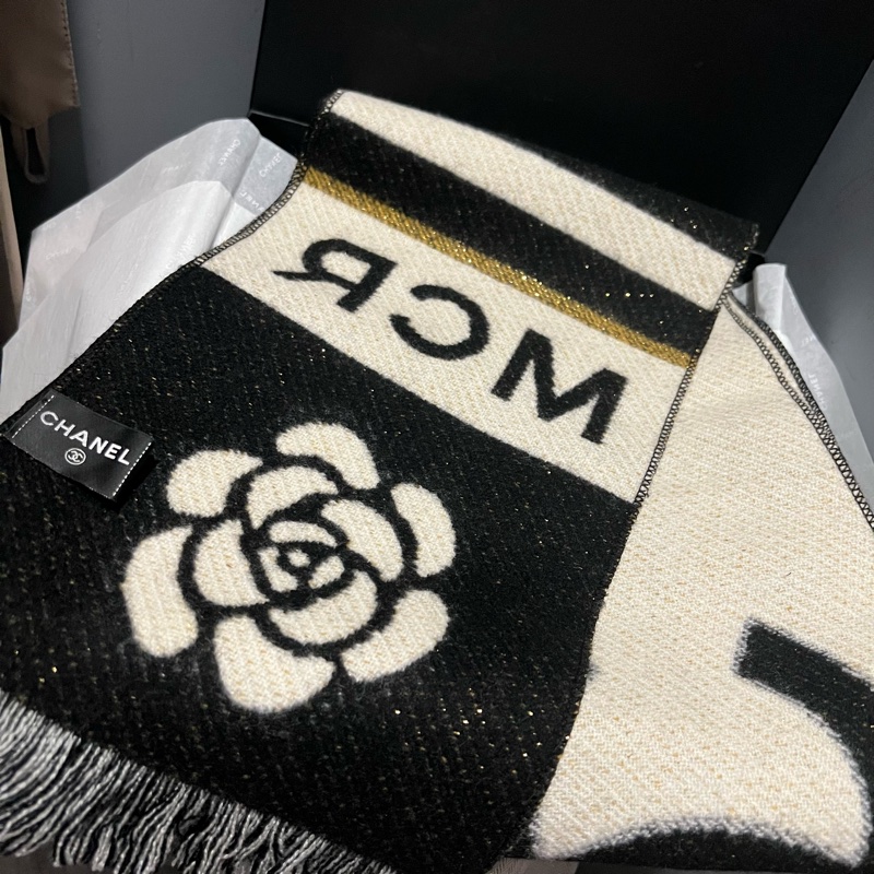 Chanel香奈兒 大雙C logo 拼色 山茶花 圍巾-3