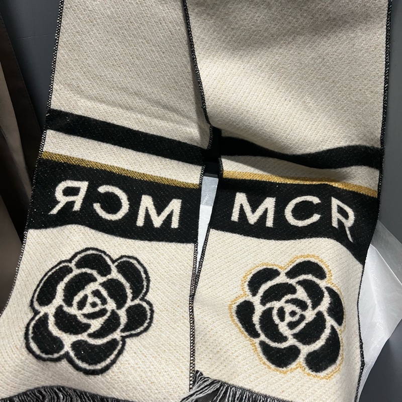 Chanel香奈兒 大雙C logo 拼色 山茶花 圍巾-9