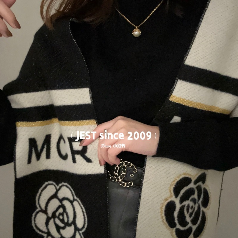 Chanel香奈兒 大雙C logo 拼色 山茶花 圍巾-11