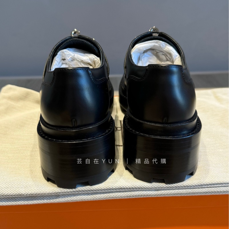 在台現貨🩷愛馬仕 Hermes Kelly 牛津鞋 樂福鞋 皮鞋 黑銀 黃金尺寸:37-4